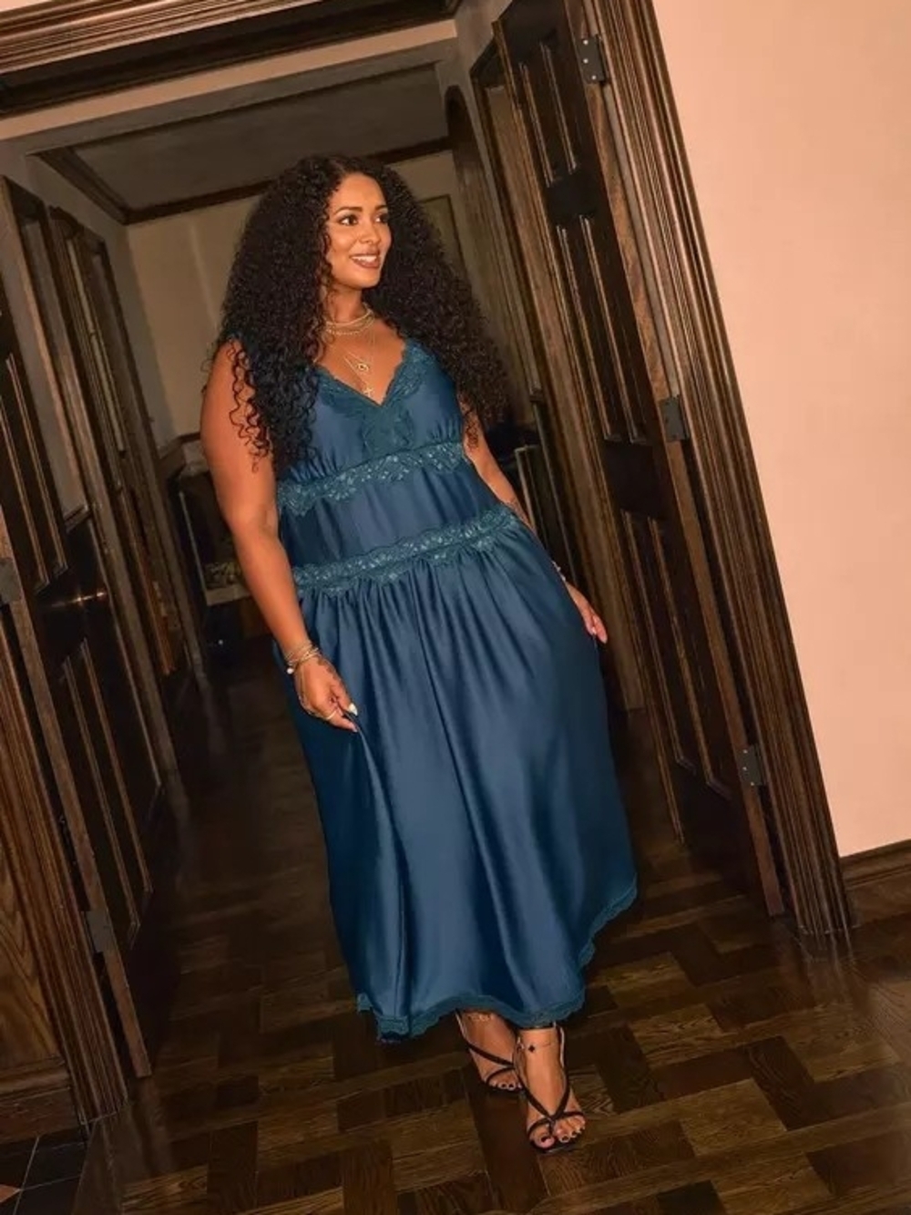 NWT Torrid Festi Lace Trim Maxi Dress Size 00 M/L Legion Blue Teal Shiny Boho